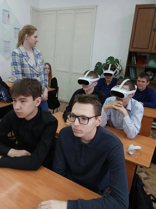 H1bqrHgLryHXoZKrc0ikKSevxAjKzEiE