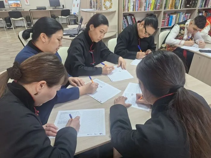 QCfltHPbF-N-1NlXV6B-IZnktlz8bZrV